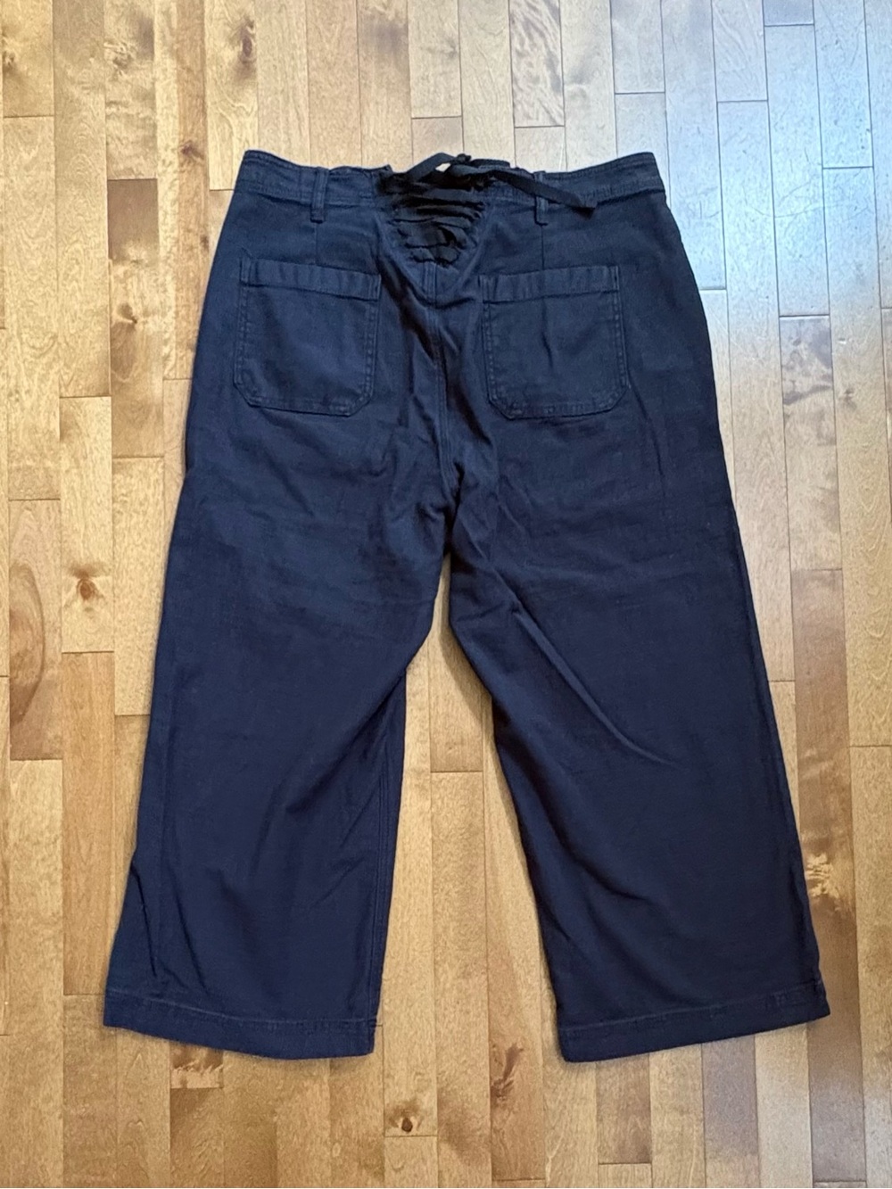 Torrid Black Wide-Leg Lace-Up Back Utility Crop Pants Size 18 - Picture 4 of 14